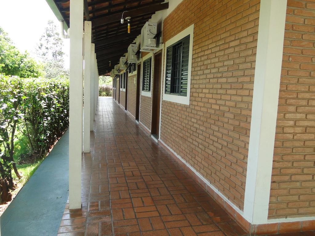 Hotel Pousada Vale do Sol em Pompéia Esterno foto