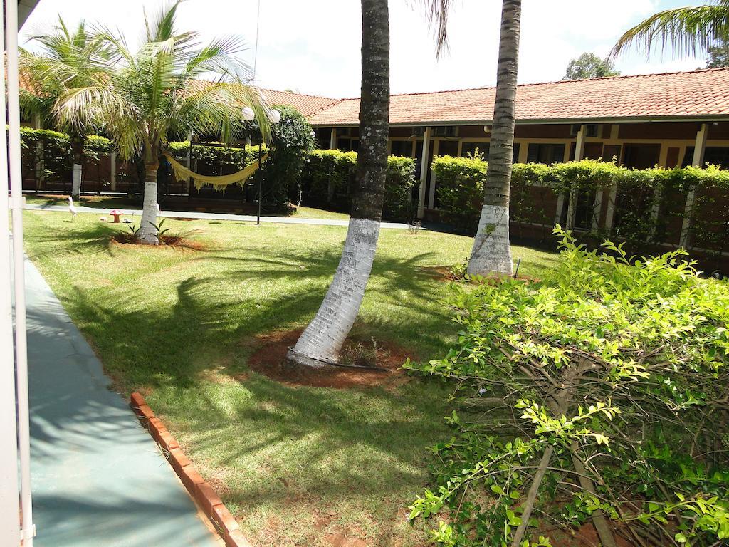 Hotel Pousada Vale do Sol em Pompéia Esterno foto