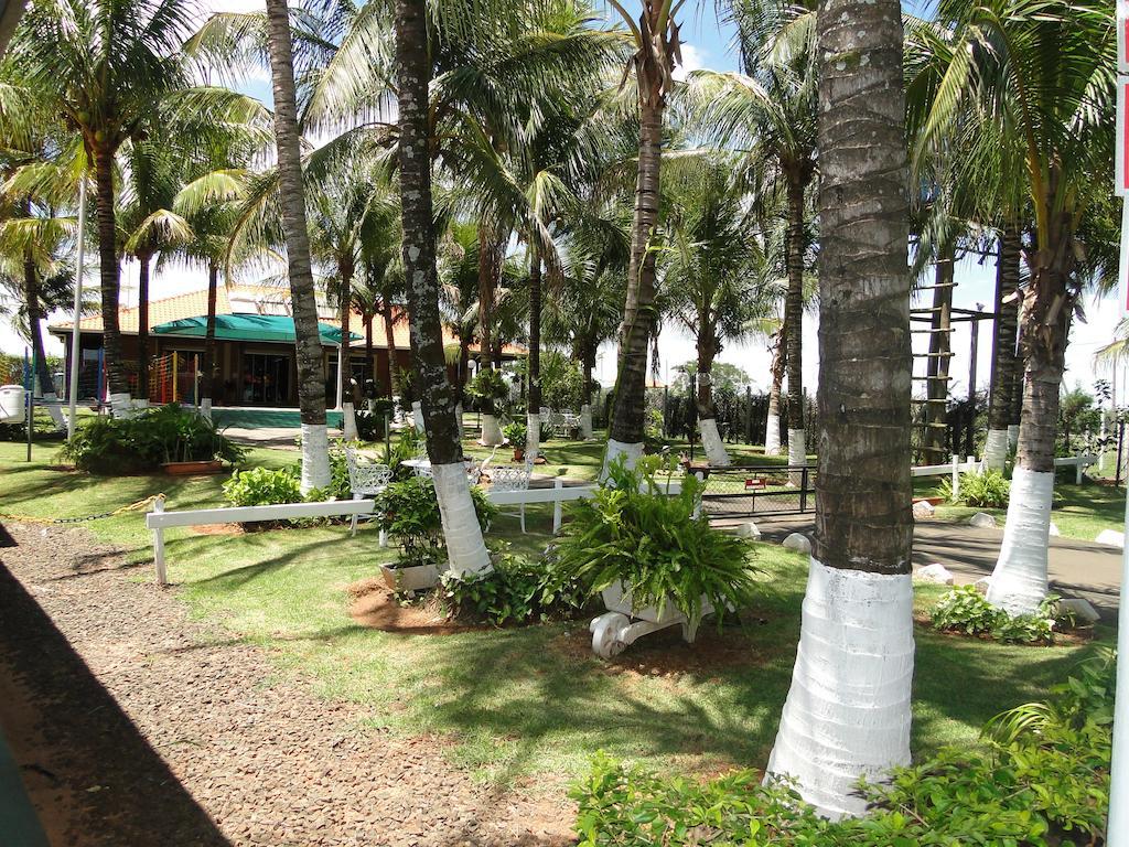 Hotel Pousada Vale do Sol em Pompéia Esterno foto