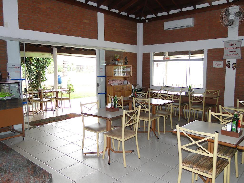 Hotel Pousada Vale do Sol em Pompéia Esterno foto