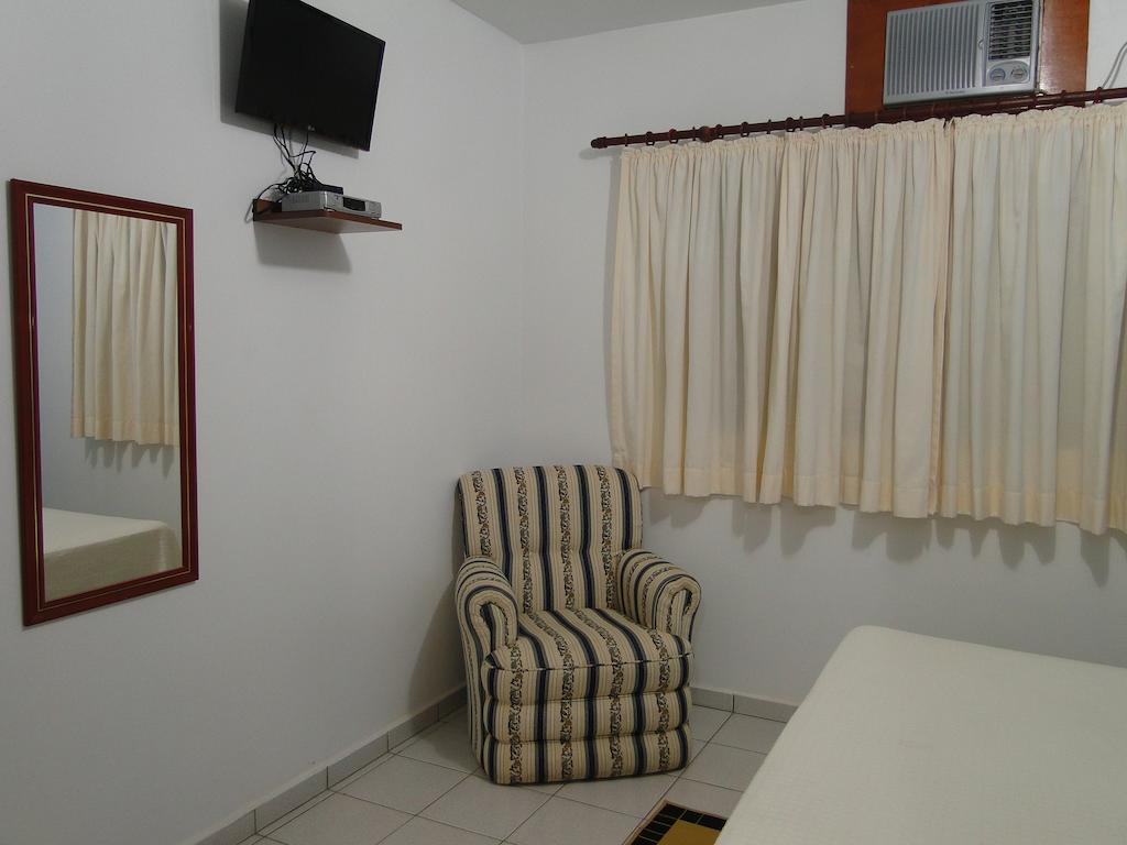 Hotel Pousada Vale do Sol em Pompéia Camera foto
