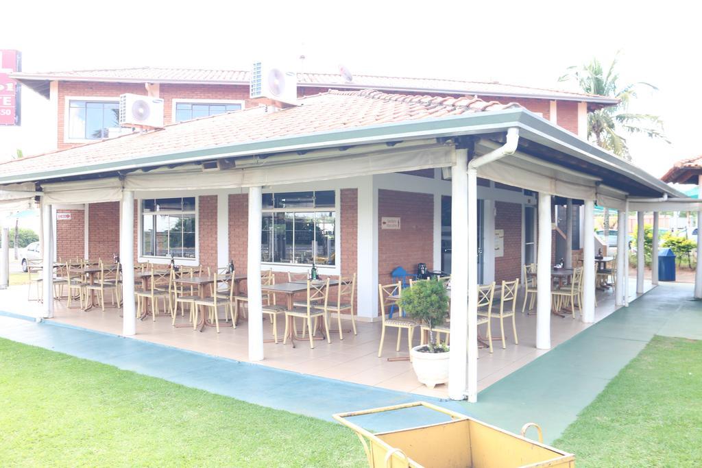 Hotel Pousada Vale do Sol em Pompéia Esterno foto