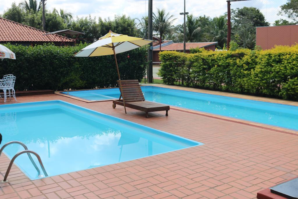 Hotel Pousada Vale do Sol em Pompéia Esterno foto